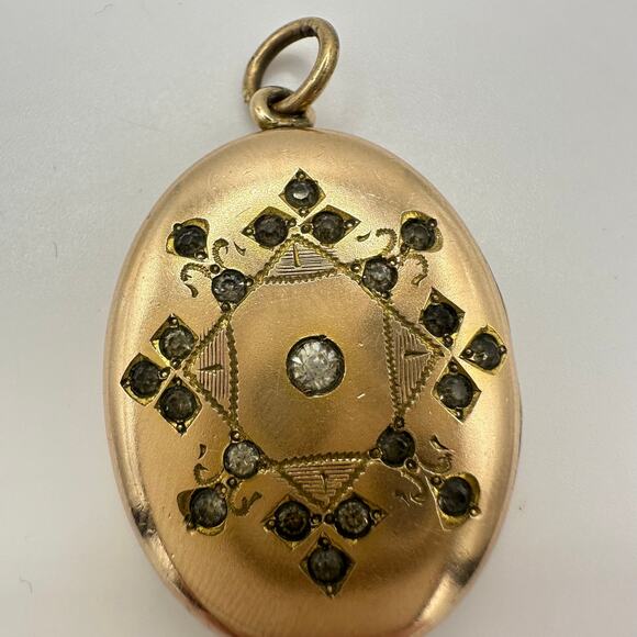 WH Co antique Victorian 1/4 thick 10k gold filled paste rhinestones round locket - Picture 1 of 10